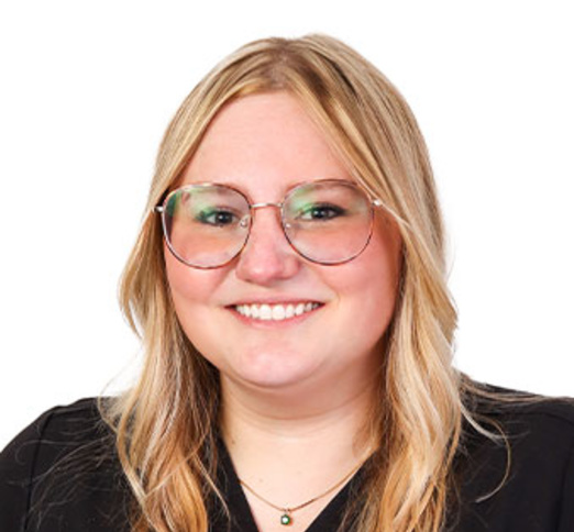 Dr. Gracie Arsenault, Dentist in Bayside Dental - Portrait Photo