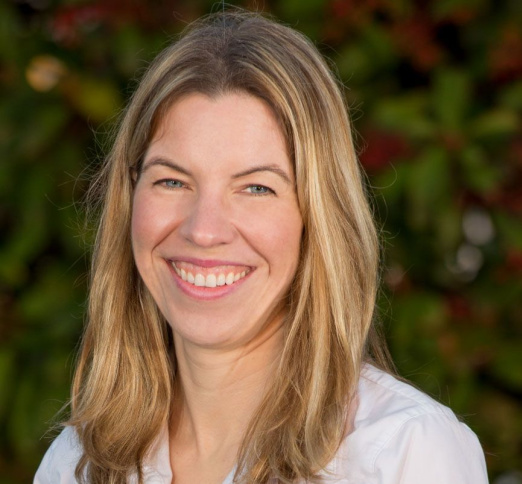 Dr. Jennifer McKenzie, Dentist in Brooks Landing Dental - Portrait Photo