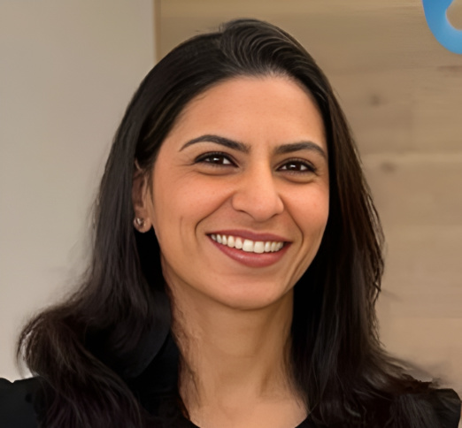 Dr. Mansi Pabari, Dentist in Arenson Dental & Associates - Portrait Photo