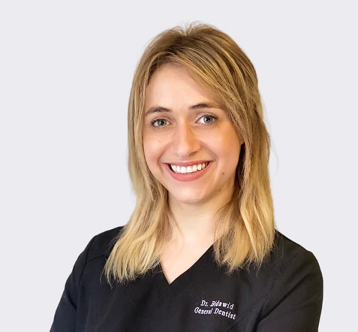 Dr. Pamela Bidawid, Dentist in Clinique dentaire Dubreuil et Lévesque - Portrait Photo