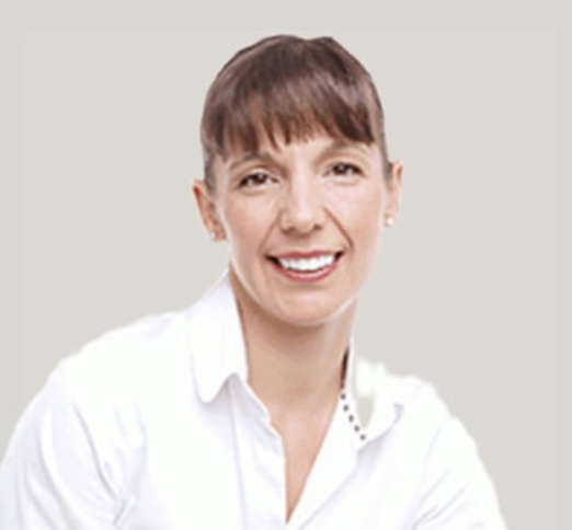 Dr. Julie Forget, Dentist in Clinique Dentaire Sourire Santé - Portrait Photo