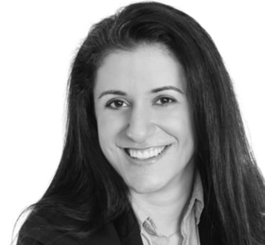 Dr. Mais Sweidan, Dentist in St. Laurent Dental Centre - Portrait Photo