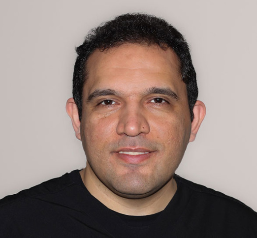 Dr. Majid Ahangaran, Dentist in St. Laurent Dental Centre - Portrait Photo