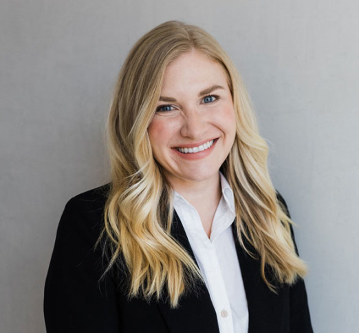 Dr. Alycia Klymkiw, Dentist in Fort Richmond Dental Centre - Portrait Photo