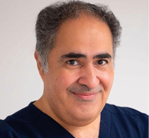 Dr. Alireza Akbari Moornani, Dentist in Centre dentaire et d'implantologie Francis Côté - Portrait Photo