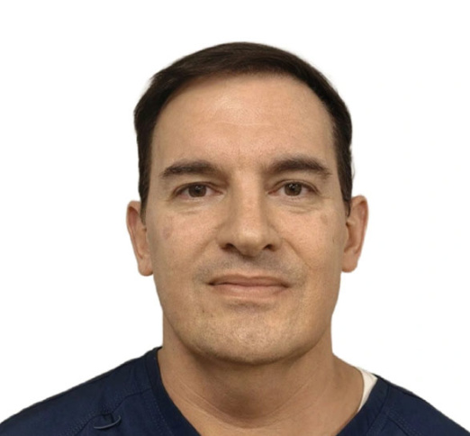 Dr. Mirko Pellizzari, Dentist in Dr. M. Jawanda Dentistry - Portrait Photo