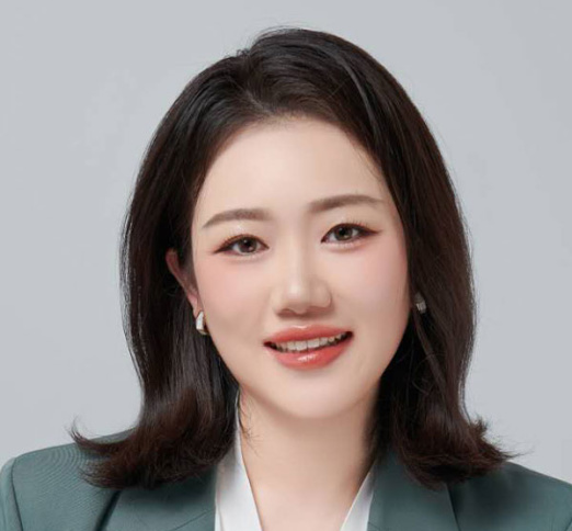 Dr. Jun Li, Dentist in Chapman Mills Dental - Portrait Photo