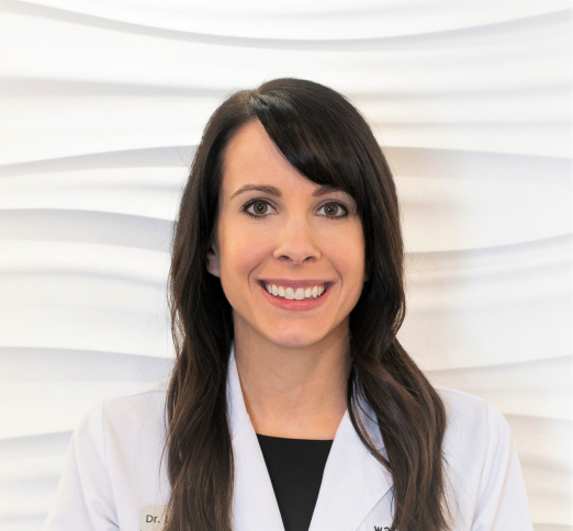 Dr. Lauren Bull, Dentist in Warman Dental - Portrait Photo
