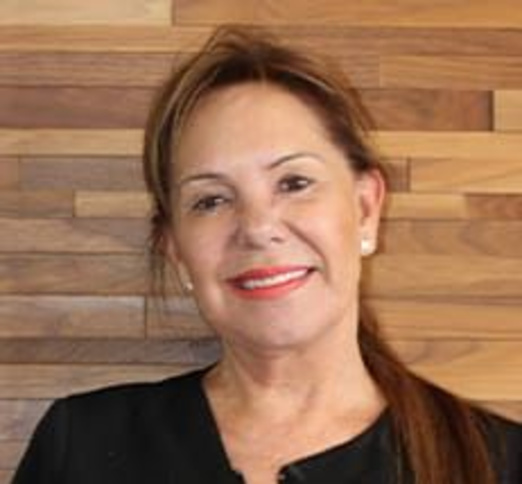 Dr. Deborah Zokol, Dentist in Midtown Kelowna Dental - Portrait Photo