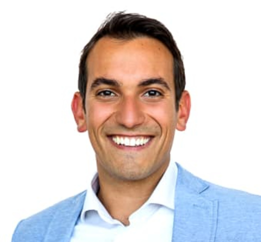 Dr. Adam Ohayon, Dentist in Toothworks Pine Ridge Dental Centre - Portrait Photo