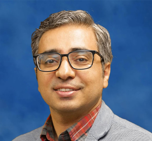 Dr. Arash Poursattar Bejehmir, Dentist in Toothworks Pine Ridge Dental Centre - Portrait Photo