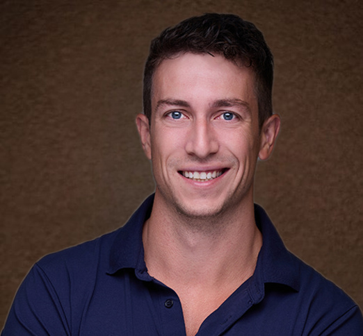 Dr. Zachary Loomer, Dentist in True Dental - Portrait Photo