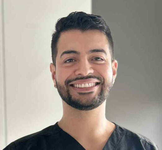 Dr. Christian Chica Herrera, Dentist in Centre Dentaire VIVA Beauharnois - Portrait Photo