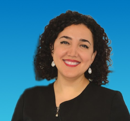Dr. Sara Ohadi, Dentist in Centre Dentaire VIVA Vaudreuil - Portrait Photo
