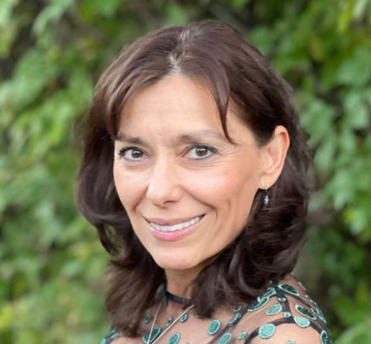 Dr. Alina Drosu, Dentist in Mahogany Dental Wellness - Portrait Photo