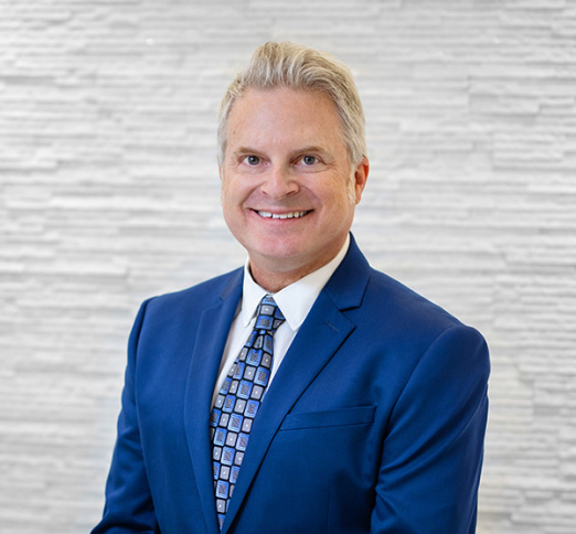 Dr. Len Baskin, Dentist in Centre Dentaire Jardins Dorval - Portrait Photo