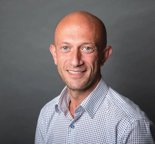 Dr. Artiom Margolin, Dentist in Affinity Dental - Portrait Photo