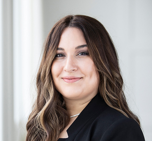 Dr. Asena Akcasoy, Dentist in Dentistry @ Momentum - Portrait Photo