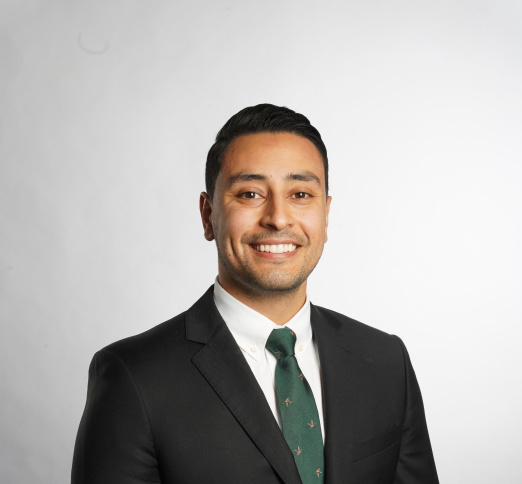 Dr. Oscar Dalmao, Dentist in Crescent Oral Surgery - Aurora - Portrait Photo
