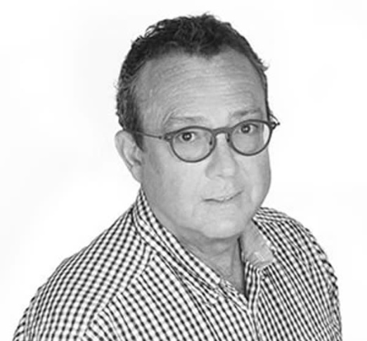 Dr. Tzvi Rubinger, Dentist in North Park Dental Care - Portrait Photo