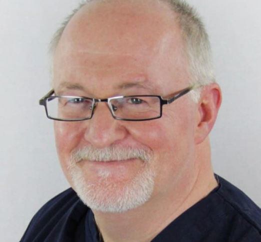 Dr. Luc Locas, Dentist in Carrefour dentaire de Montréal - Portrait Photo