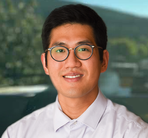 Dr. Kevin Yang, Dentist in Canyon Dental Centre - Portrait Photo