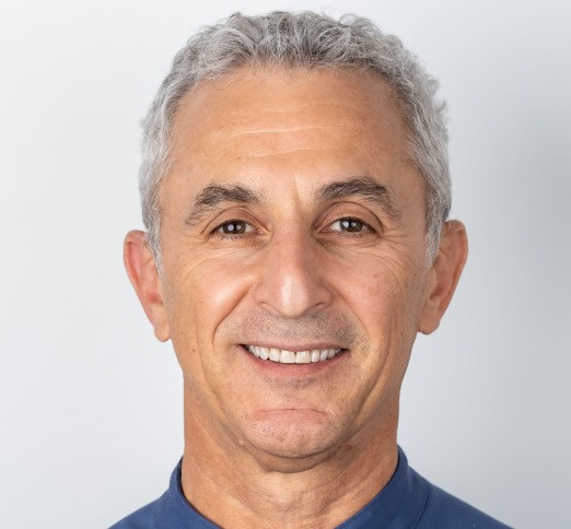 Dr. David Singer, Dentist in Uptowne Dental Centre - Portrait Photo