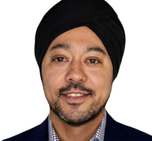 Dr. Amarjit Rihal, Dentist in Assiniboine Dental Group - Portrait Photo