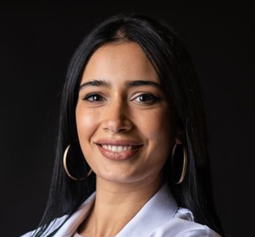 Dr. Pamela Demian, Dentist in Centre Dentaire St-Luc - Portrait Photo