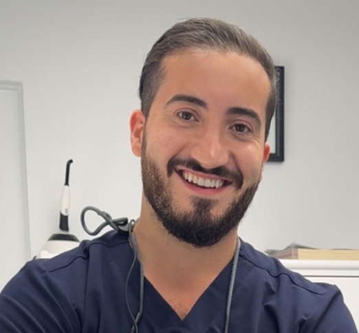 Dr. Jonathan Fadlallah, Dentist in Centre Dentaire VIVA St. Constant - Portrait Photo