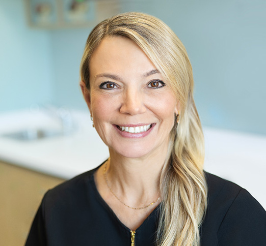 Dr. Anne Cloutier, Dentist in Clinique dentaire Myrand - Portrait Photo