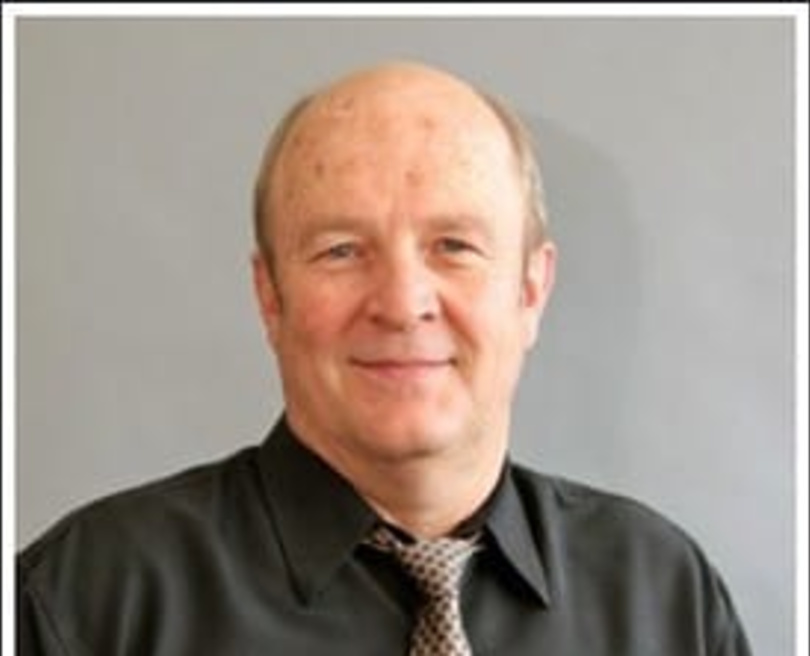 Dr. Stephen Allen, DDS Dentist at Village Lane Dental Centre hellodent