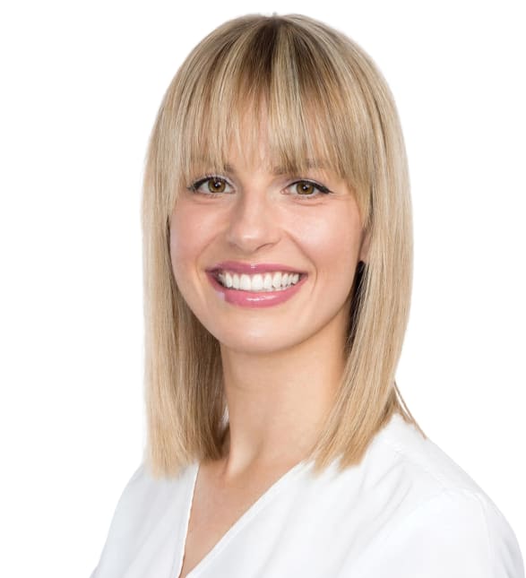 Dr. Jennifer Holody, Dentist at Amberwood Dental Centre - Portrait Photo