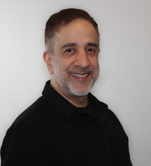 Dr. Atul Joshi, Dentist at St. Laurent Dental Centre - Portrait Photo