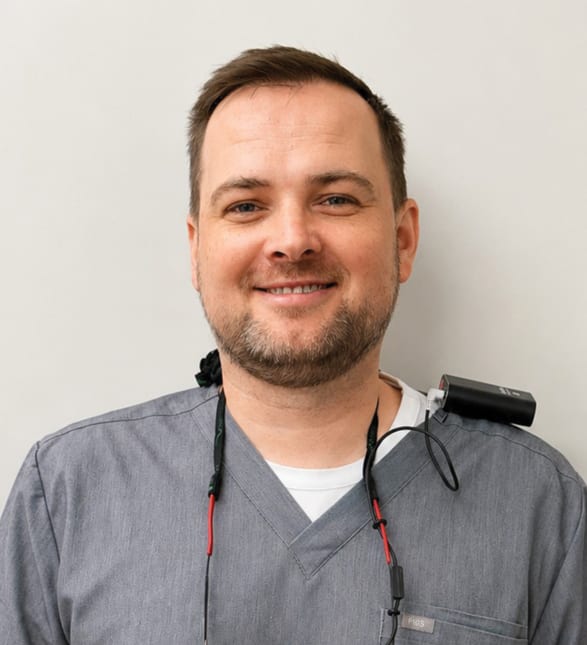 Dr. Walter Junikiewicz, Dentist at Access Dental - Portrait Photo