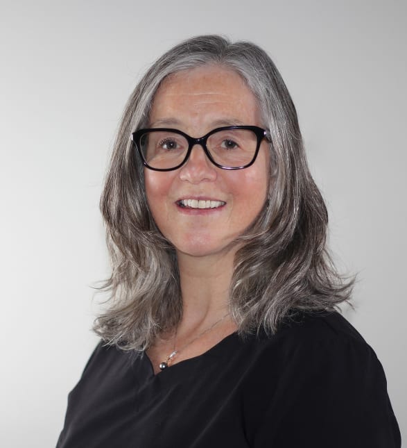 Dr. Jo-Anne Matheson, Dentist at St. Laurent Dental Centre - Portrait Photo