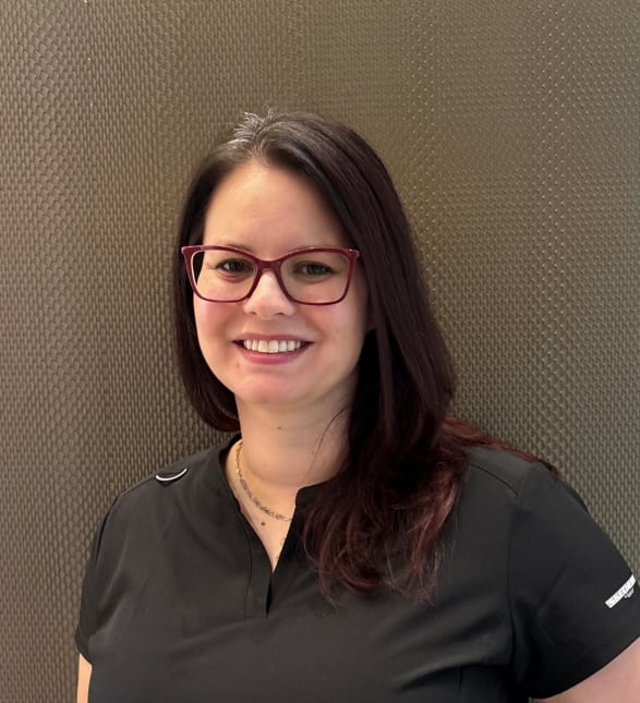 Dr. Alisa Edmond, Dentist in One Dental - Portrait Photo