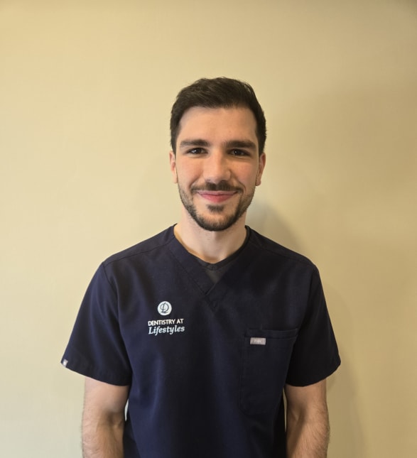 Dr. Hamza Al-Shammaa, Dentist in Dentistry at Lifestyles - Portrait Photo