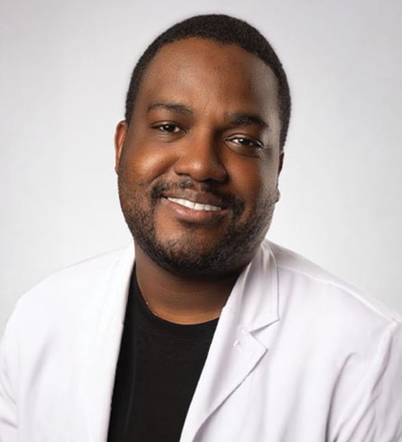 Dr. Oluwaseun Fasoyiro (Dr. Sean), Dentist at Park Square Dental - Portrait Photo