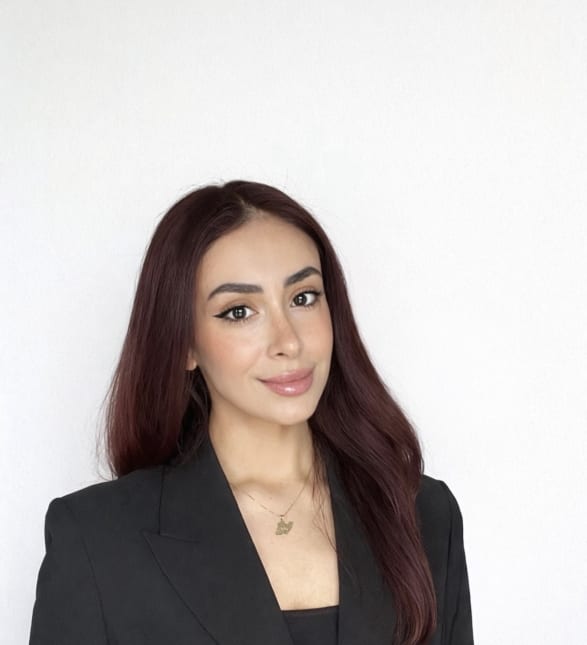 Dr. Hanieh Rahimi, Dentist in York Lanes Dental - Portrait Photo