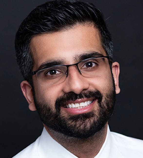 Dr. Harpreet Gill, Dentist in Sheridan Dental Centre - Portrait Photo