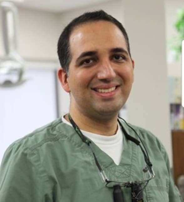 Dr. Shahzad Atashband, Dentist in Ellerslie Dental Studio - Portrait Photo