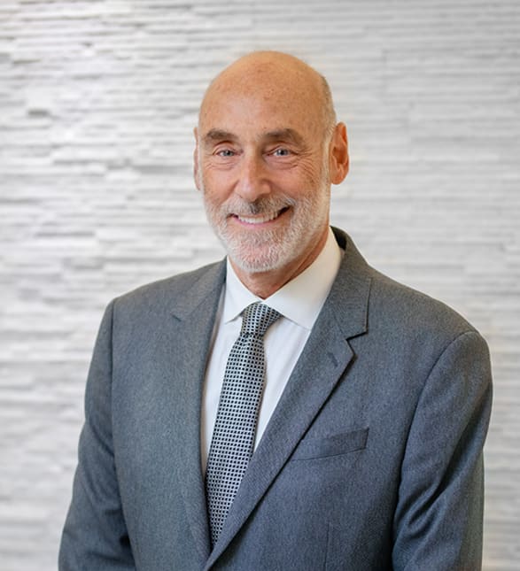 Dr. Stanley Ruckenstein, Dentist in Centre Dentaire Jardins Dorval - Portrait Photo