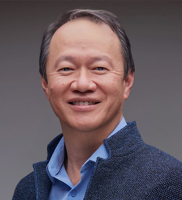 Dr. Mike Chen, Dentist in Brush Dental Clinic - Renfrew - Portrait Photo