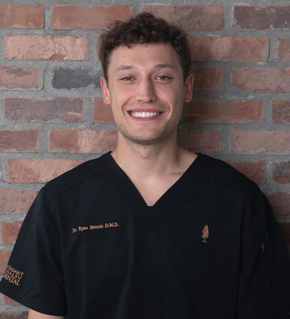 Dr. Ryan Bonnie, Dentist in Pleasant Valley Dental - Portrait Photo