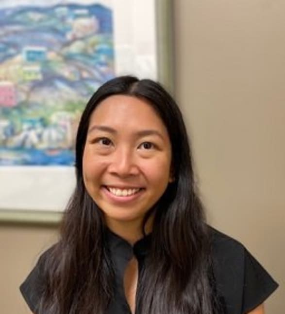 Dr. Hannah Der, Dentist in O'Connor Dental Centre - Portrait Photo