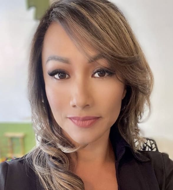 Dr. Ophilie Tran, Dentist in Clinique Dentaire Écladent - Portrait Photo