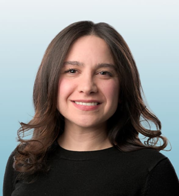 Dr. Maryam Abtahi, Dentist in Westmount Dental Centre - Portrait Photo