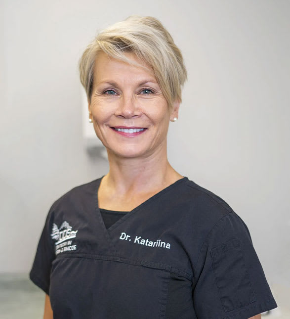 Dr. Katariina Korhonen, Dentist in Fifth Avenue Dental - Portrait Photo