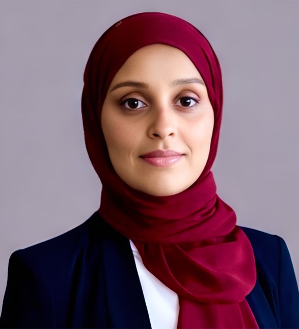 Dr. Muna Osman, Dentist in Skyline Dental Associates - Portrait Photo